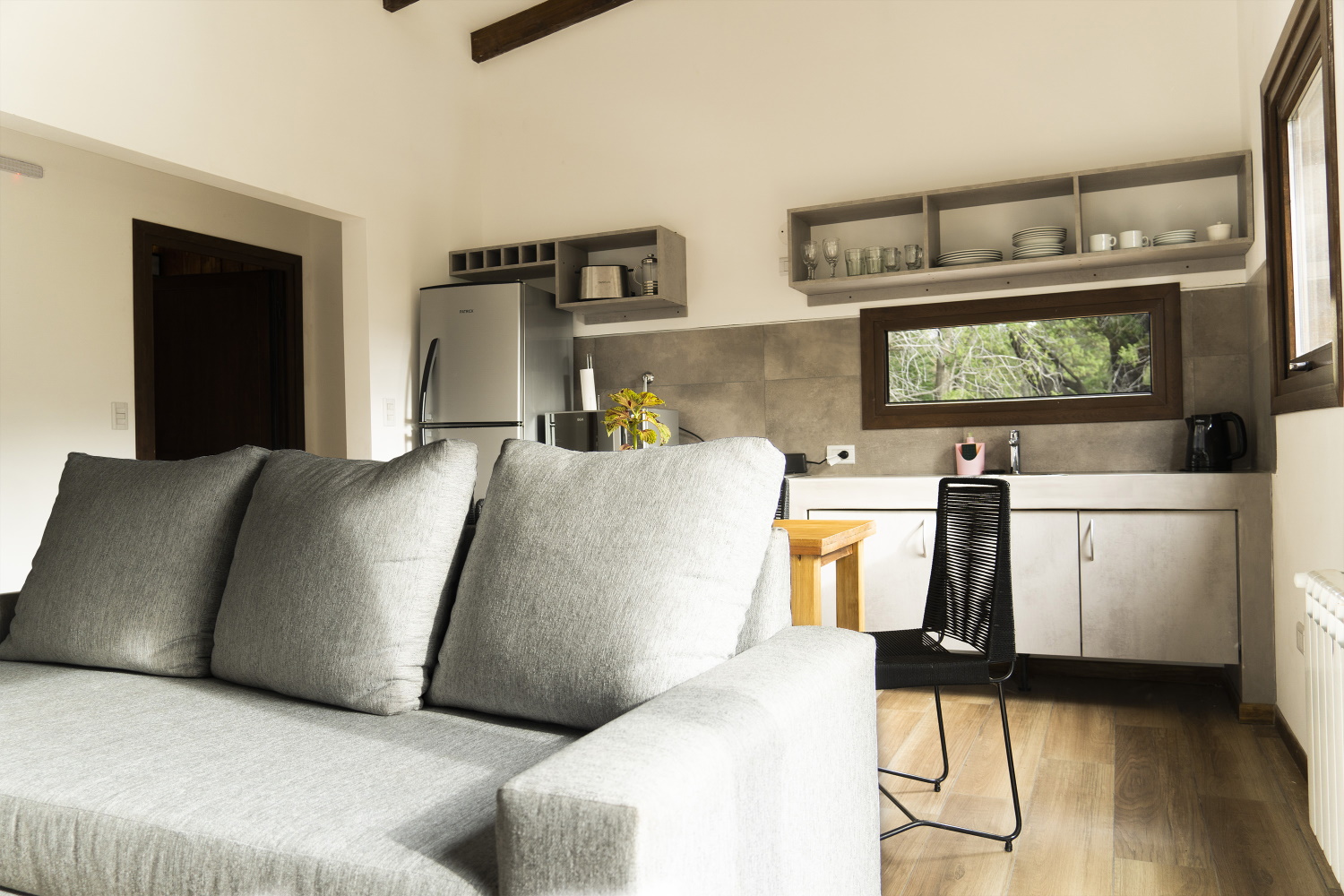 Cocina living cabaña alquiler Bariloche